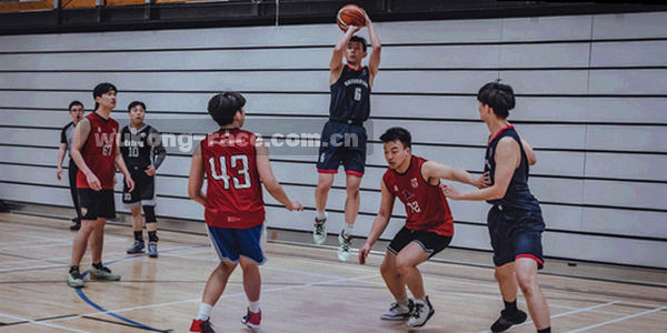 滑块左右各半屏，不同颜色背景表示新旧
